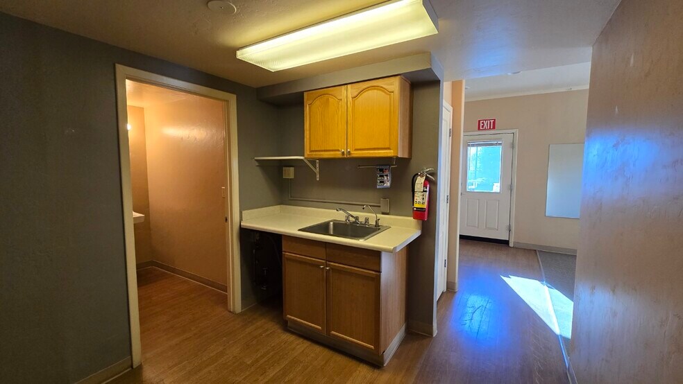 More Photos Of 1202 Willow Creek Rd, Prescott Medical For Sale