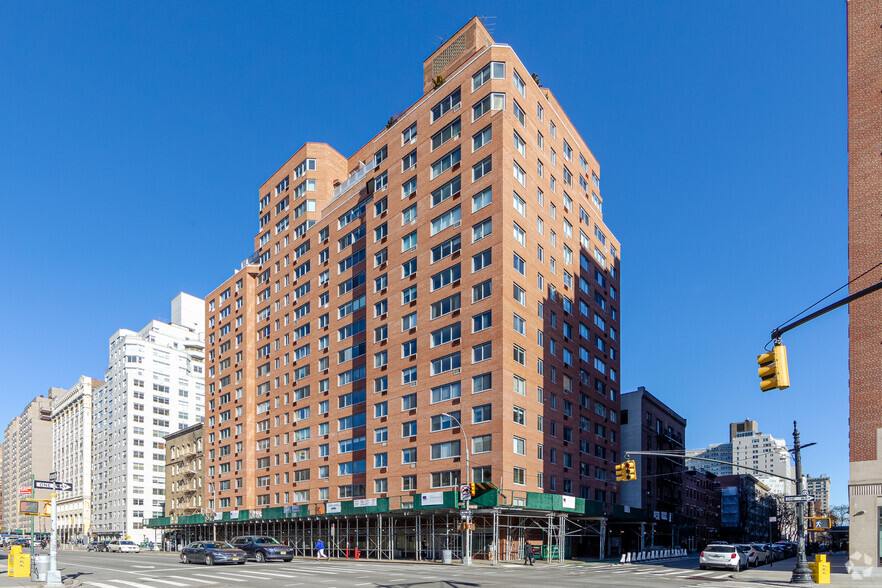 Primary Photo Of 33-33 7th Ave, New York Apartments For Lease