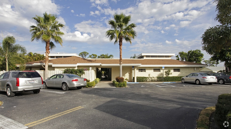 More Photos Of 2620 S Seacrest Blvd, Boynton Beach Medical For Sale
