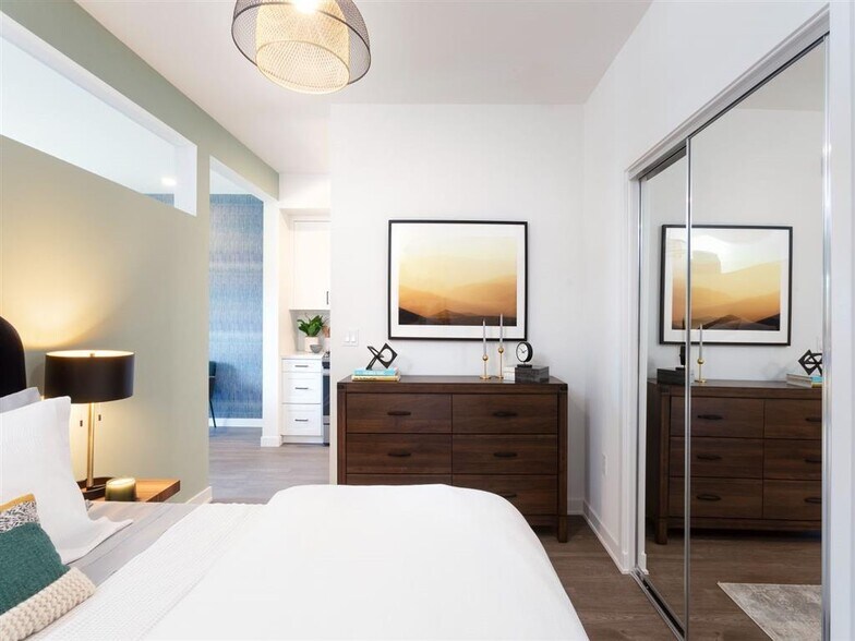 More Photos Of 375 Camino De La Reina, San Diego Multifamily For Sale