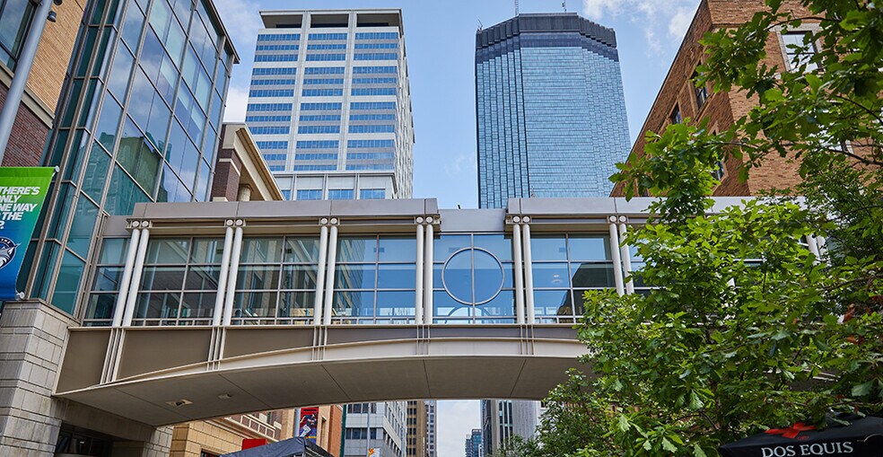 More Photos Of 250 2nd Ave S, Minneapolis Apartments For Lease