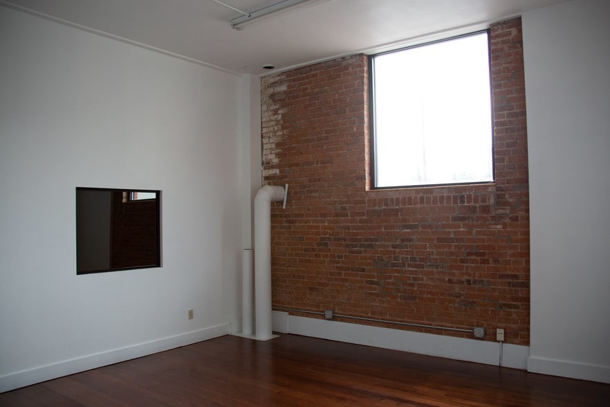 More Photos Of 115 N Tejon St, Colorado Springs Storefront Retail Office For Lease
