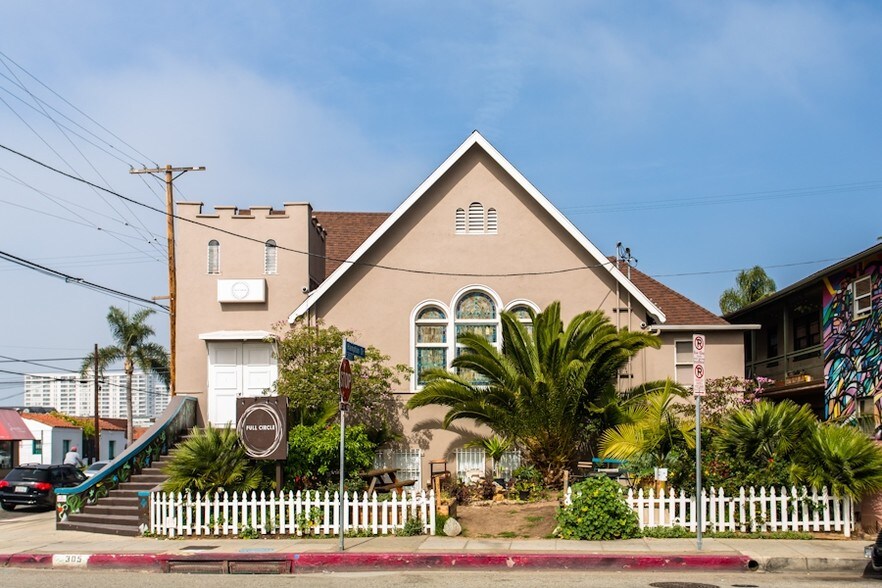 More Photos Of 305 Rose Ave, Venice Religious Facility For Sale