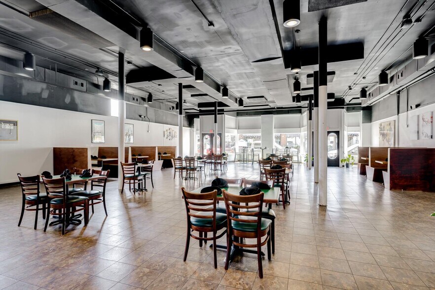 More Photos Of 111 Main Street, Lincolnton Flex For Sale