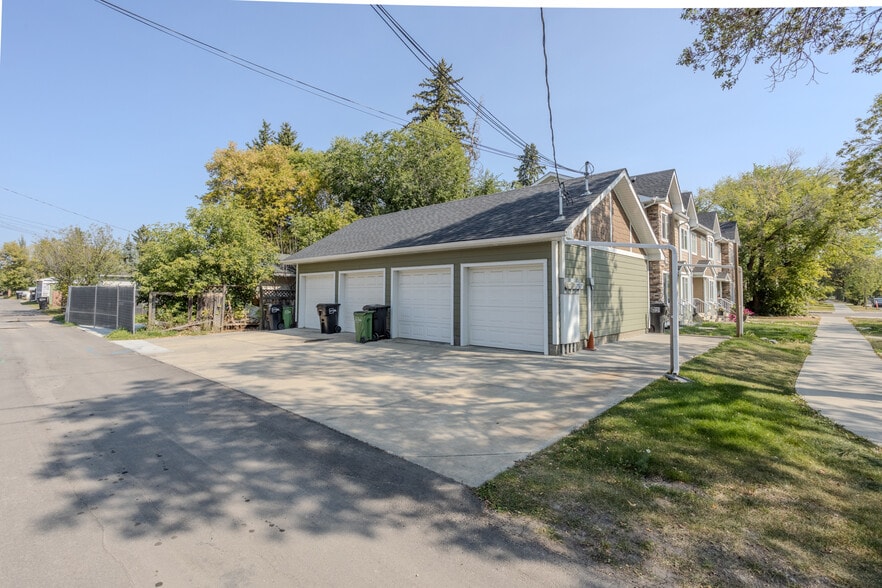 More Photos Of 12504 119 Av NW, Edmonton Multifamily For Sale