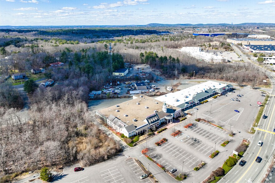 More Photos Of 15 Stockwell Dr, Avon Unknown For Lease
