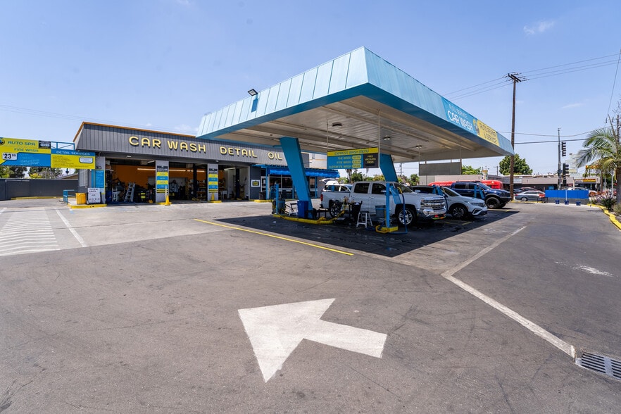 More Photos Of 21011 Pioneer Blvd, Lakewood Carwash For Sale
