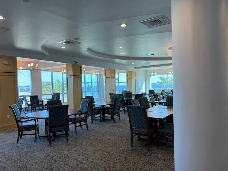 More Photos Of 2500 Edwards Dr, Fort Myers Apartments For Lease