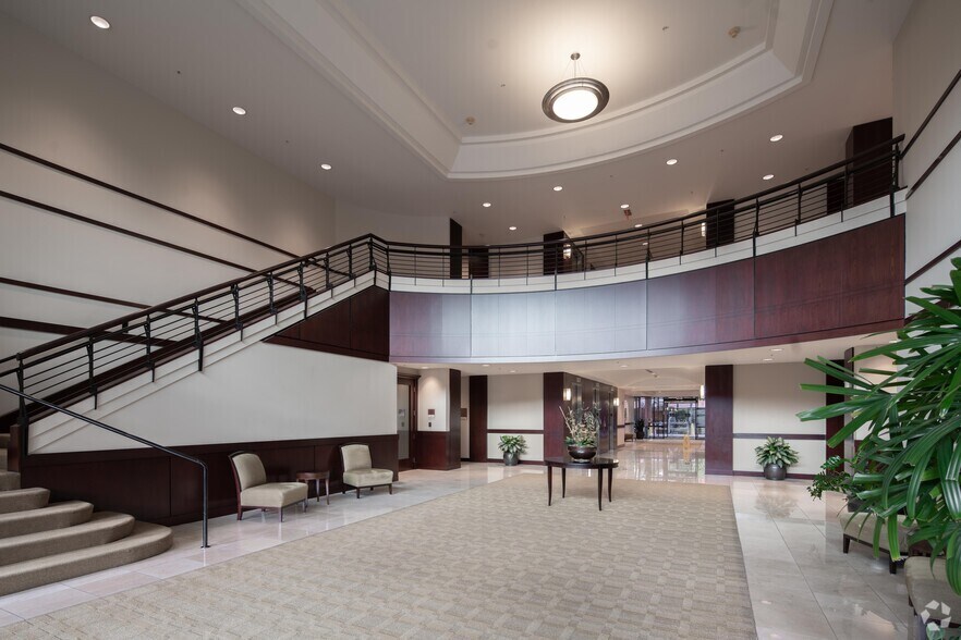 More Photos Of 4949 Meadows Rd, Lake Oswego Unknown For Sale