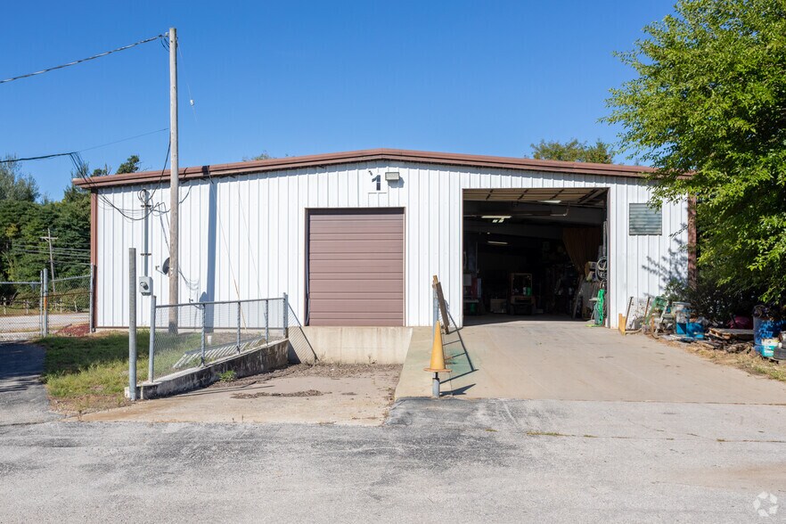 More Photos Of 2701 Eber Rd, Monclova Warehouse For Sale