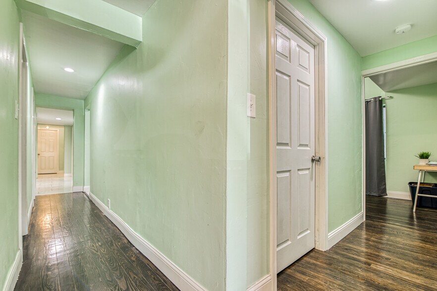 More Photos Of 2415 Montana Ave, El Paso Office Residential For Sale