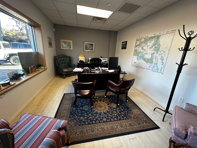 More Photos Of 119 E Grove St, Middleborough Auto Dealership For Sale