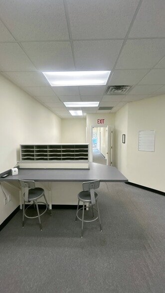 More Photos Of 100 Governors Trace, Fayetteville Office For Lease