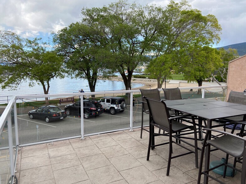 More Photos Of 274 Lakeshore Dr, Penticton Hotel For Sale