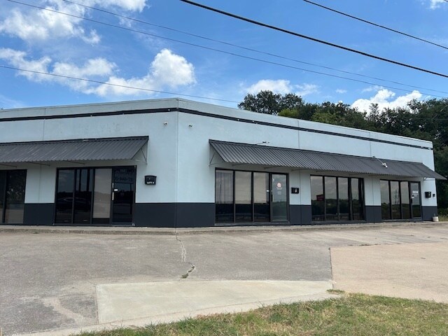 More Photos Of 1801 Southeast Pky, Azle Office For Sale
