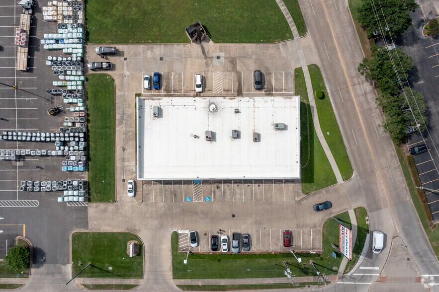 More Photos Of 19859 Katy Fwy, Houston Freestanding For Lease