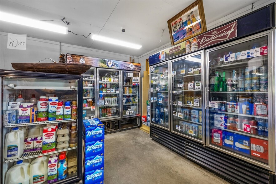 More Photos Of 7550 Logsden Rd, Logsden Convenience Store For Sale