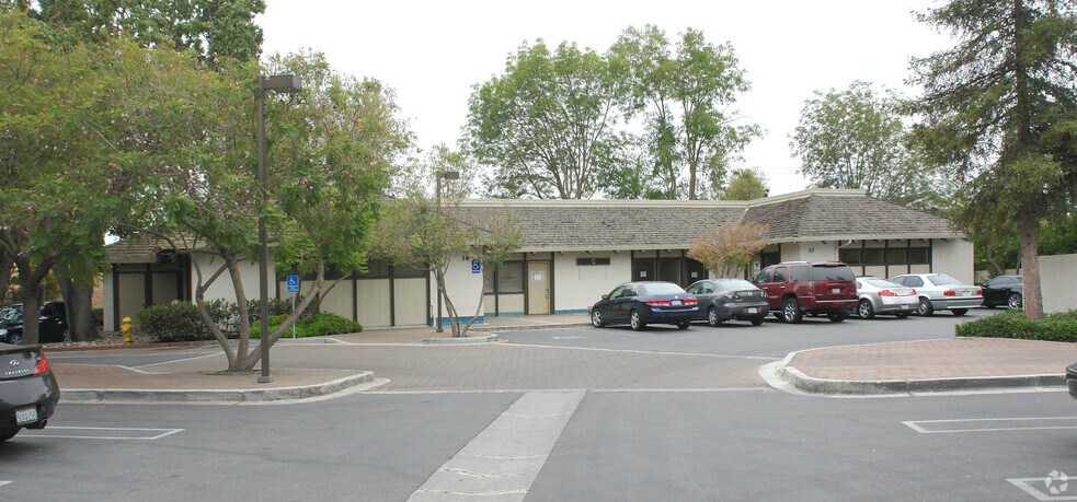 More Photos Of 800 Pollard Rd, Los Gatos Medical For Lease