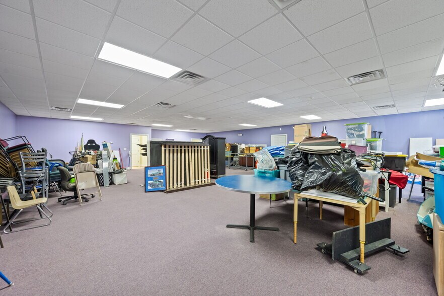 More Photos Of 441 Kinston Hwy, Richlands Office For Sale