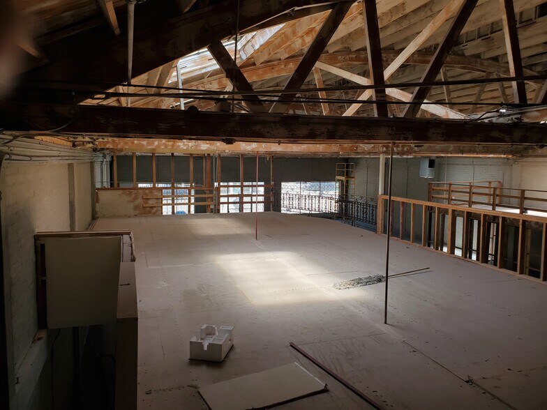 More Photos Of 612 S La Brea Ave, Los Angeles Storefront For Lease