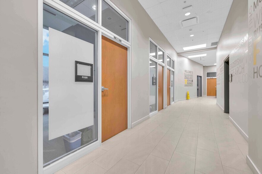 More Photos Of 1 Riverside Dr W, Windsor Office For Lease