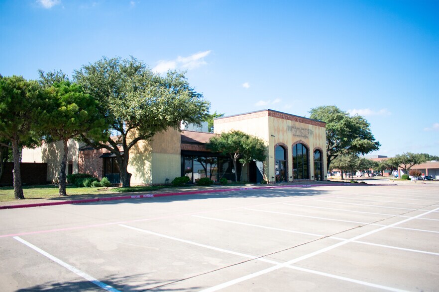 More Photos Of 1801 N Plano Rd, Richardson Specialty For Lease