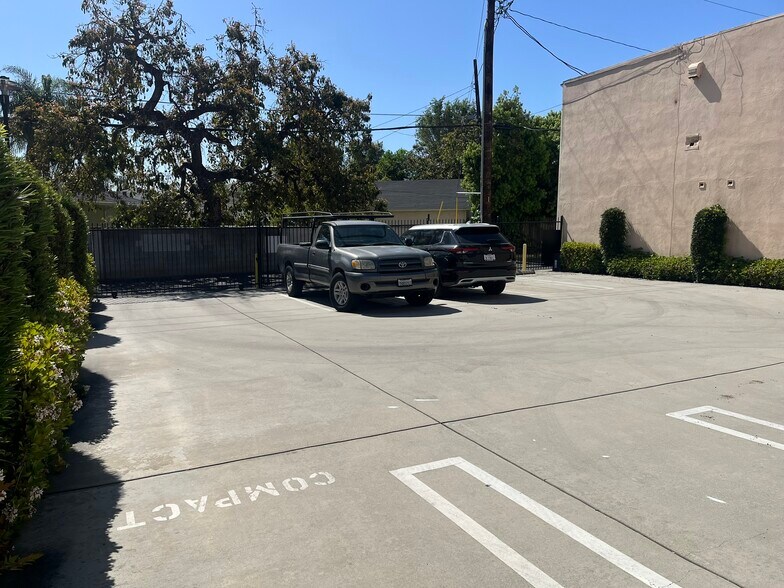 More Photos Of 3814 Colorado Blvd, Pasadena Loft Creative Space For Lease