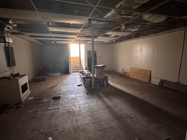 More Photos Of 369-371 S Central Ave, Columbus Bar For Sale
