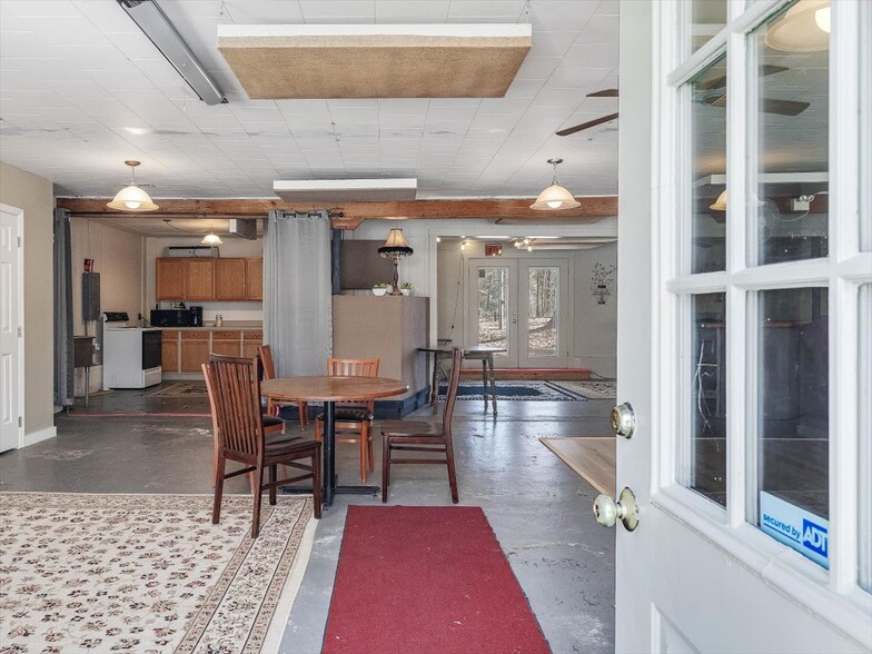 More Photos Of 8874 NC-87 Hwy, Graham Flex For Lease