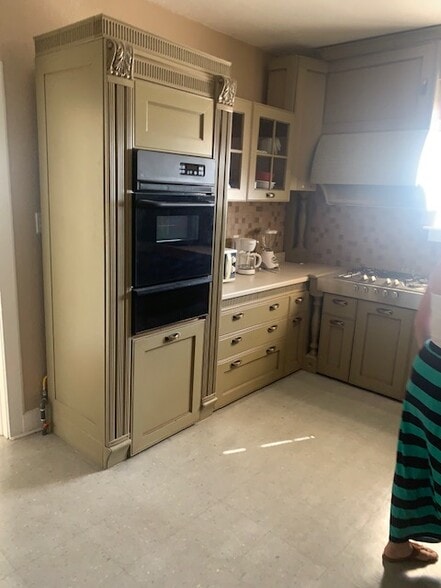 More Photos Of 2001 Magoffin Ave, El Paso Storefront Retail Residential For Lease