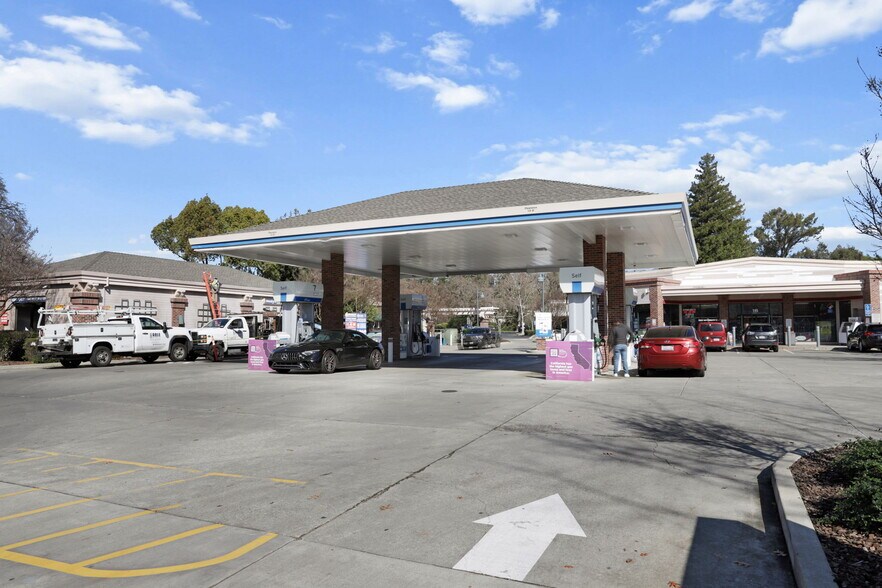 More Photos Of 70 Railroad Ave, Danville Office For Sale