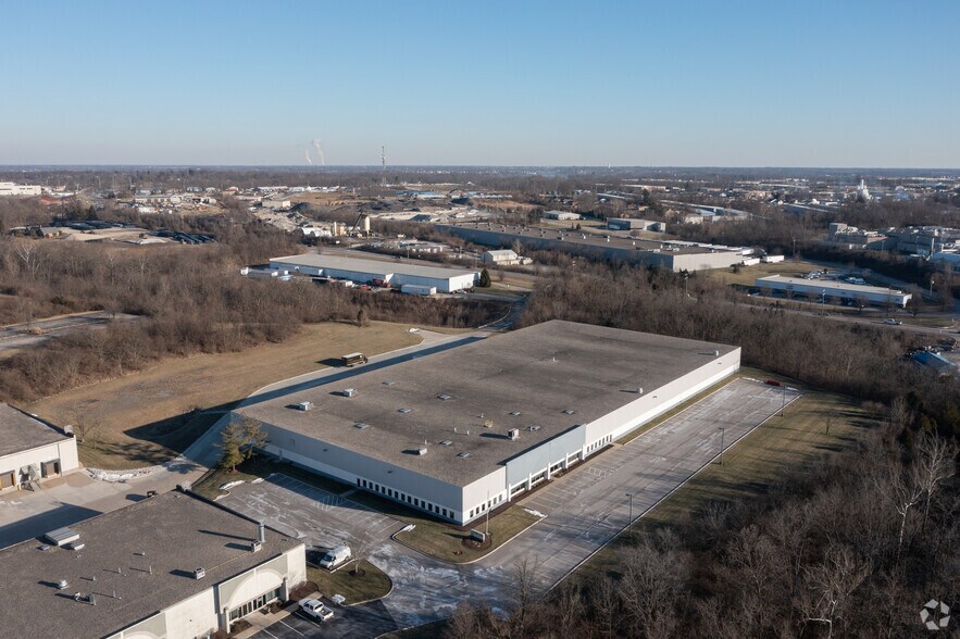 More Photos Of 7453 Empire Dr, Florence Warehouse For Lease