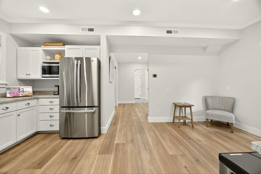 More Photos Of 111 Cedar St, Rogue River Office Residential For Sale