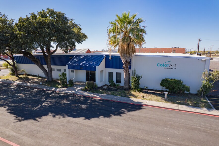 Primary Photo Of 5101 S Zarzamora St, San Antonio Manufacturing For Lease