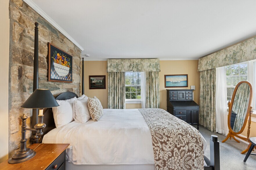 More Photos Of 6809 Airlie Rd, Warrenton Hotel For Sale