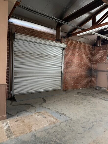 More Photos Of 1100 N Fresno St, Fresno Service For Sale