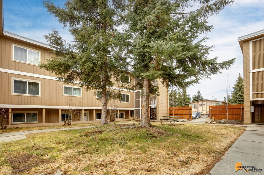 More Photos Of 2316 Jefferson Ave, Anchorage Apartments For Sale