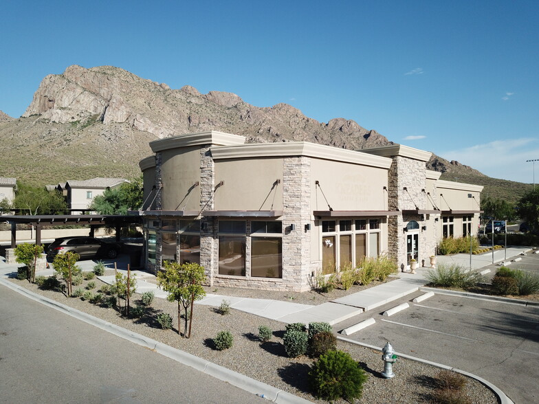 Primary Photo Of 9660 N Oracle Rd, Oro Valley Fast Food For Lease