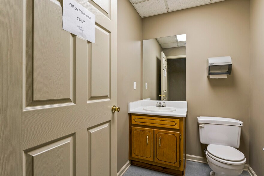 More Photos Of 4062 N Henry Blvd, Stockbridge Freestanding For Sale