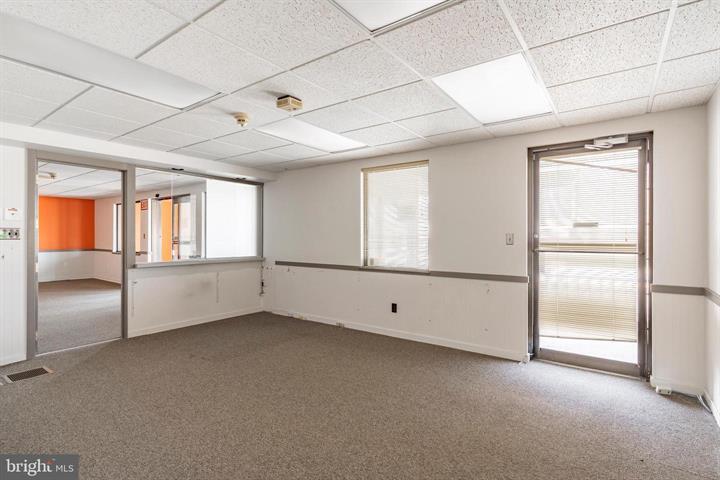 More Photos Of 915 N Hanover St, Elizabethtown Medical For Sale