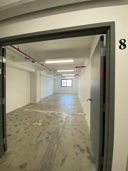 More Photos Of 901 E 31st St, Los Angeles Manufacturing For Lease
