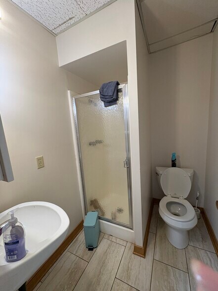 More Photos Of 309 S Chapel St, Louisville Office For Sale