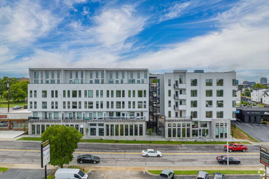 More Photos Of 1009 8th Ave S, Nashville Apartments For Lease