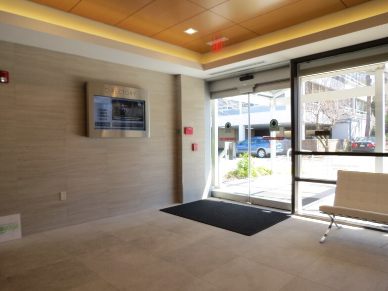 More Photos Of 1445-1455 E Putnam Ave, Old Greenwich Medical For Lease