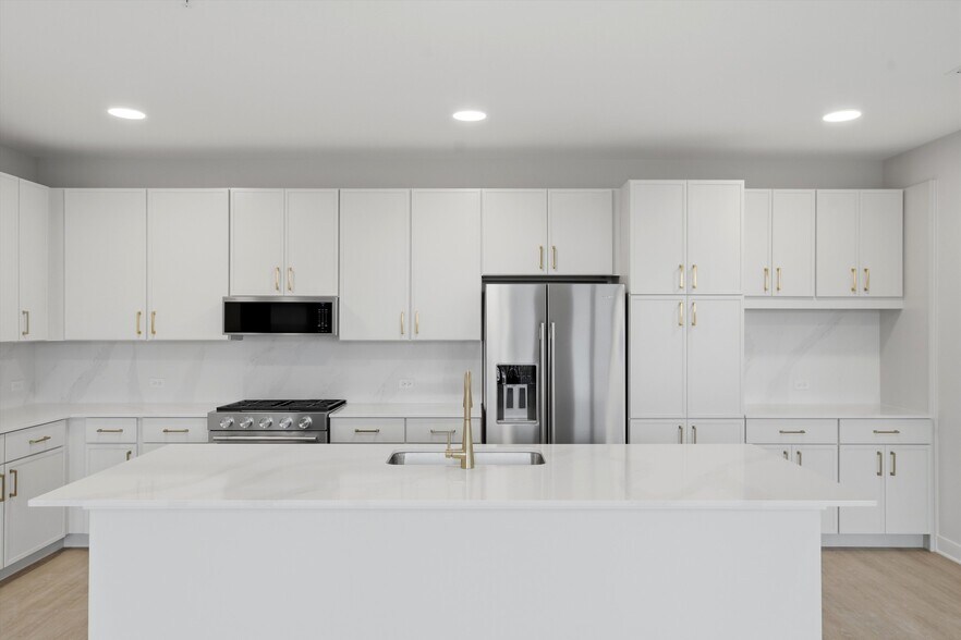 More Photos Of 1850 Glenview Rd, Glenview Apartments For Lease