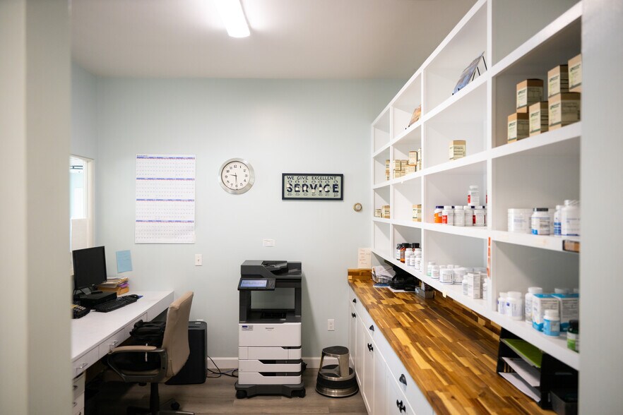 More Photos Of 2 Reedsdale Road, Milton Medical For Sale