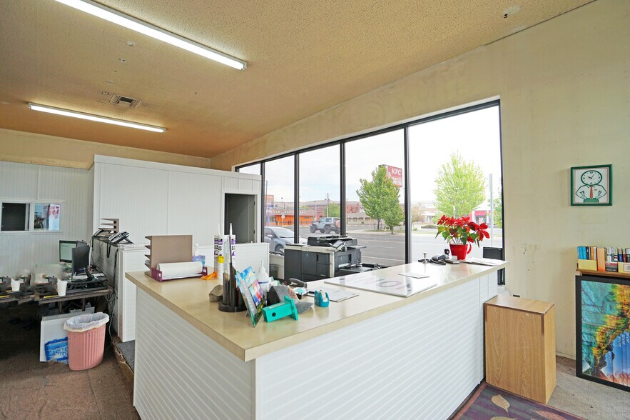 More Photos Of 504-510 W Chestnut Ave, Yakima Office For Sale