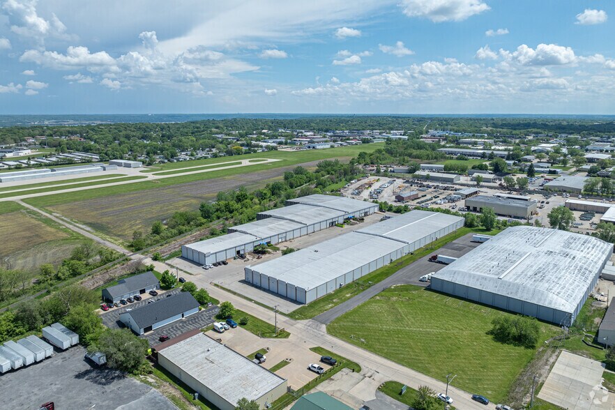 More Photos Of 1616 W Chanute Rd, Peoria Unknown For Lease
