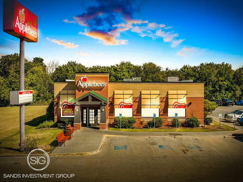 Primary Photo Of 1220 N Mississippi Ave, Ada Restaurant For Sale