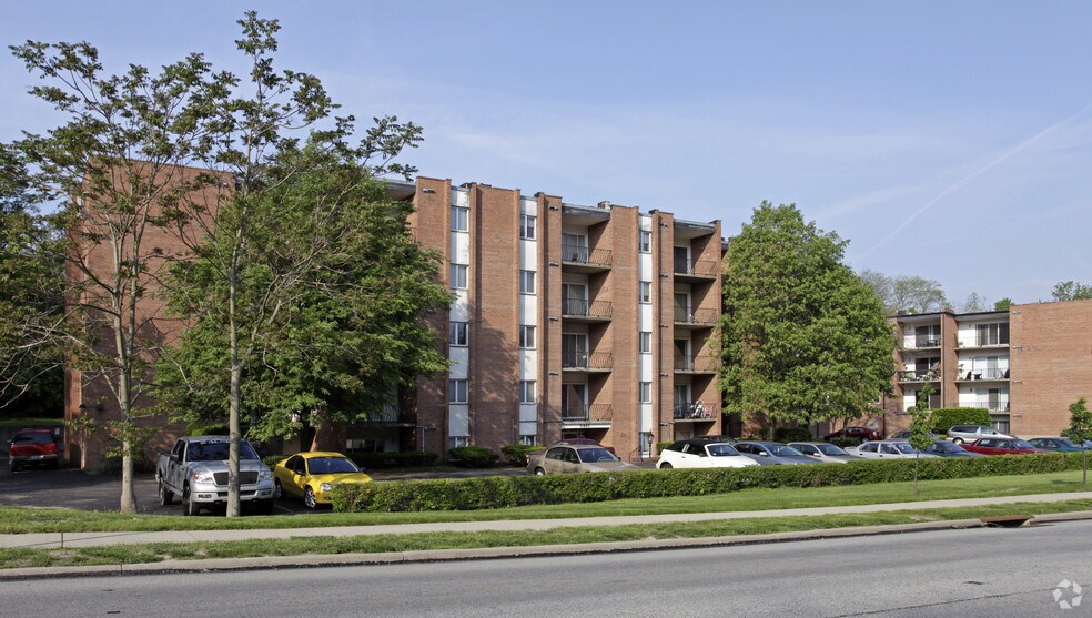 More Photos Of 5473-5491 Beechmont Ave, Cincinnati Apartments For Sale